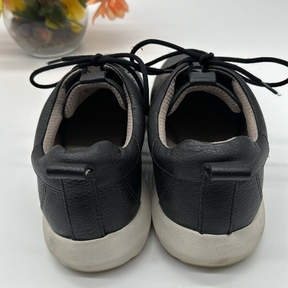 Earth Desire Flux Black Leather Sneakers Size 8.5 - Picture 3 of 7